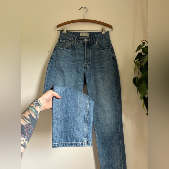 Everlane The Curvy 90s Cheeky Straight Jean - Picture 3 of 8